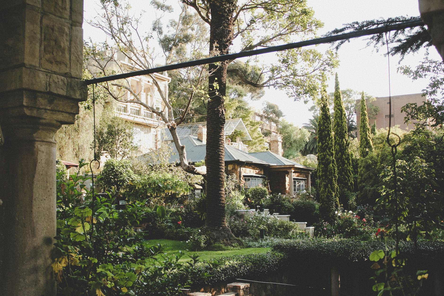 Fresh Builds: Top Custom Modern Home Makers!