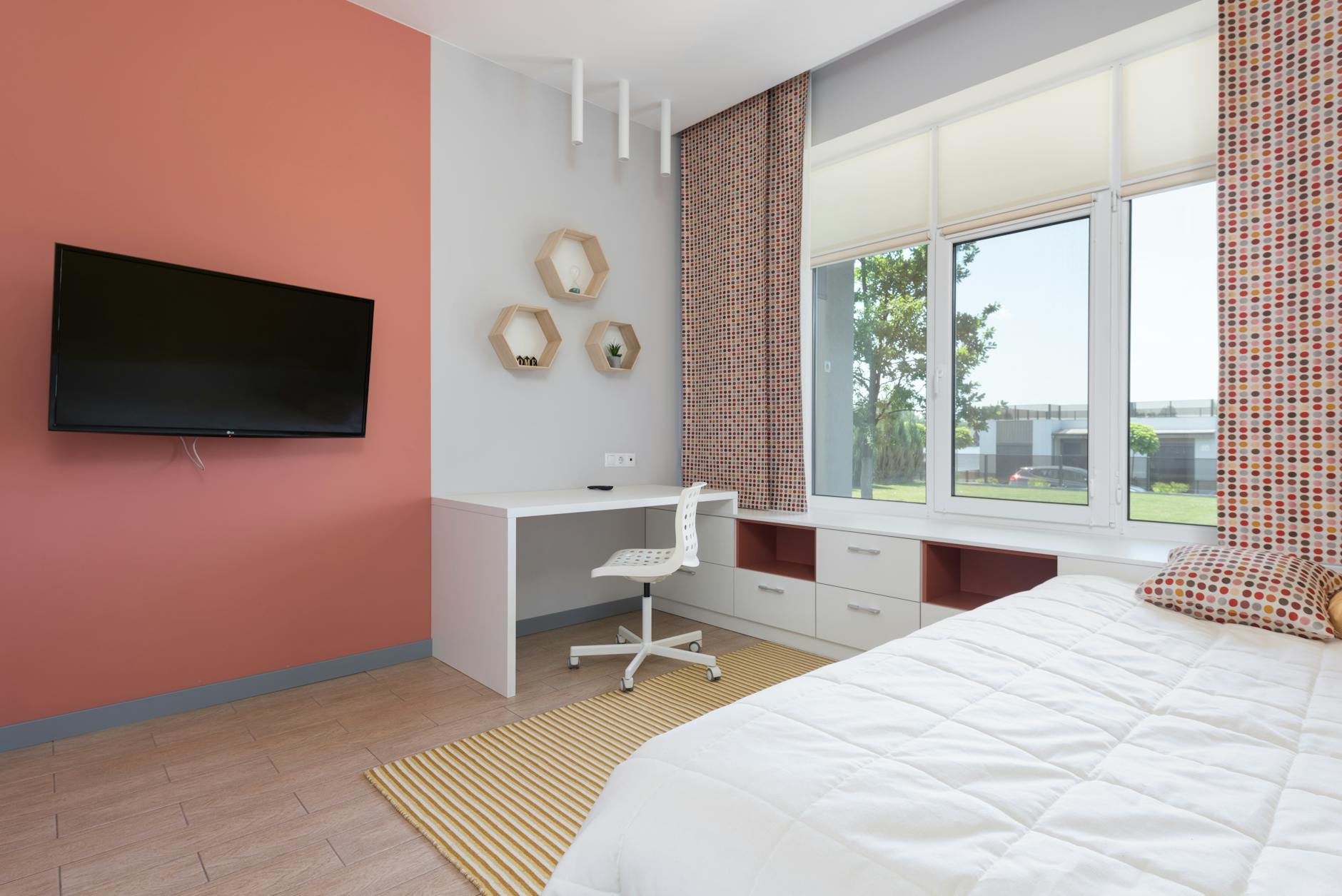 Warwick Home Crew: Build Your Dream Pad!