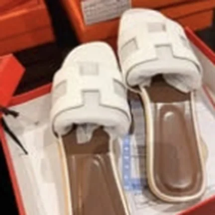 Hermes slides, white