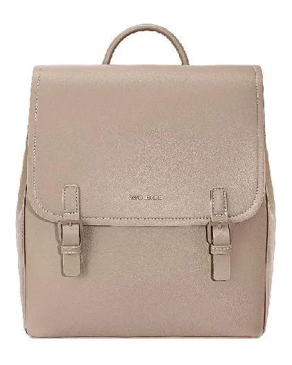 Flap backpack with buckles