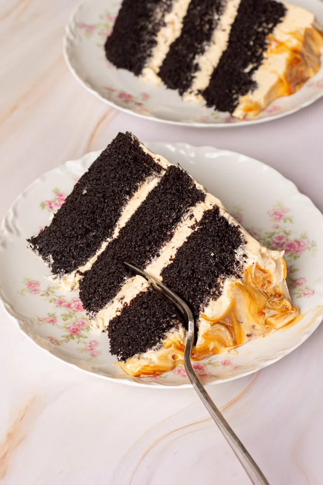 Salted-Caramel-Cake-15.jpg