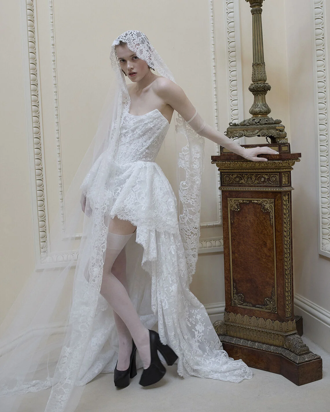 VW_2027 Bridal_Couture_Daphne_1_PDP.jpg