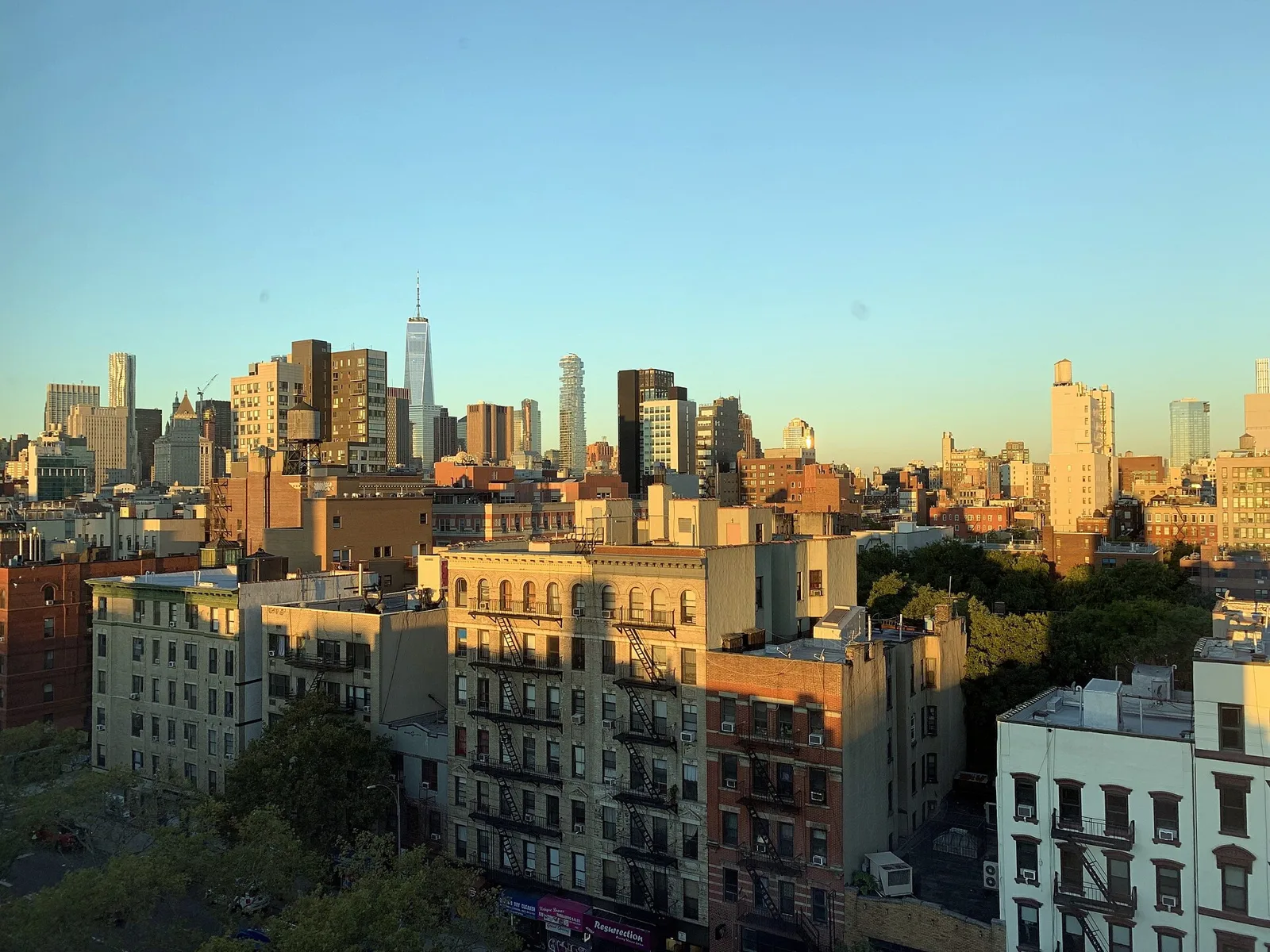 The Manhattan skyline at sunset seen from a Lower East Side hotel | Wedded Wonderland