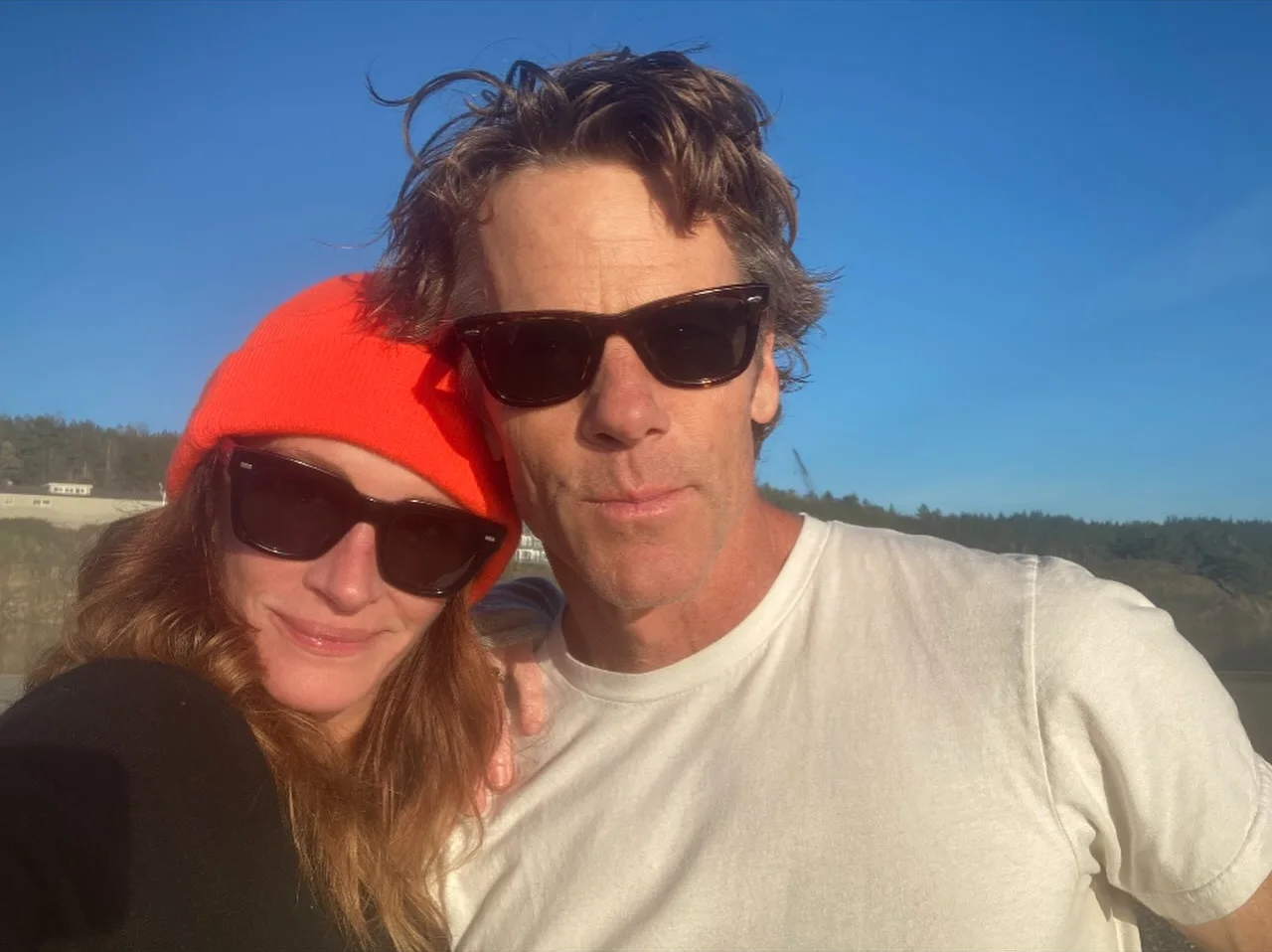 Julia Roberts and Danny Moder in a selfie she posted for their 24th wedding anniversary | Wedded Wonderland